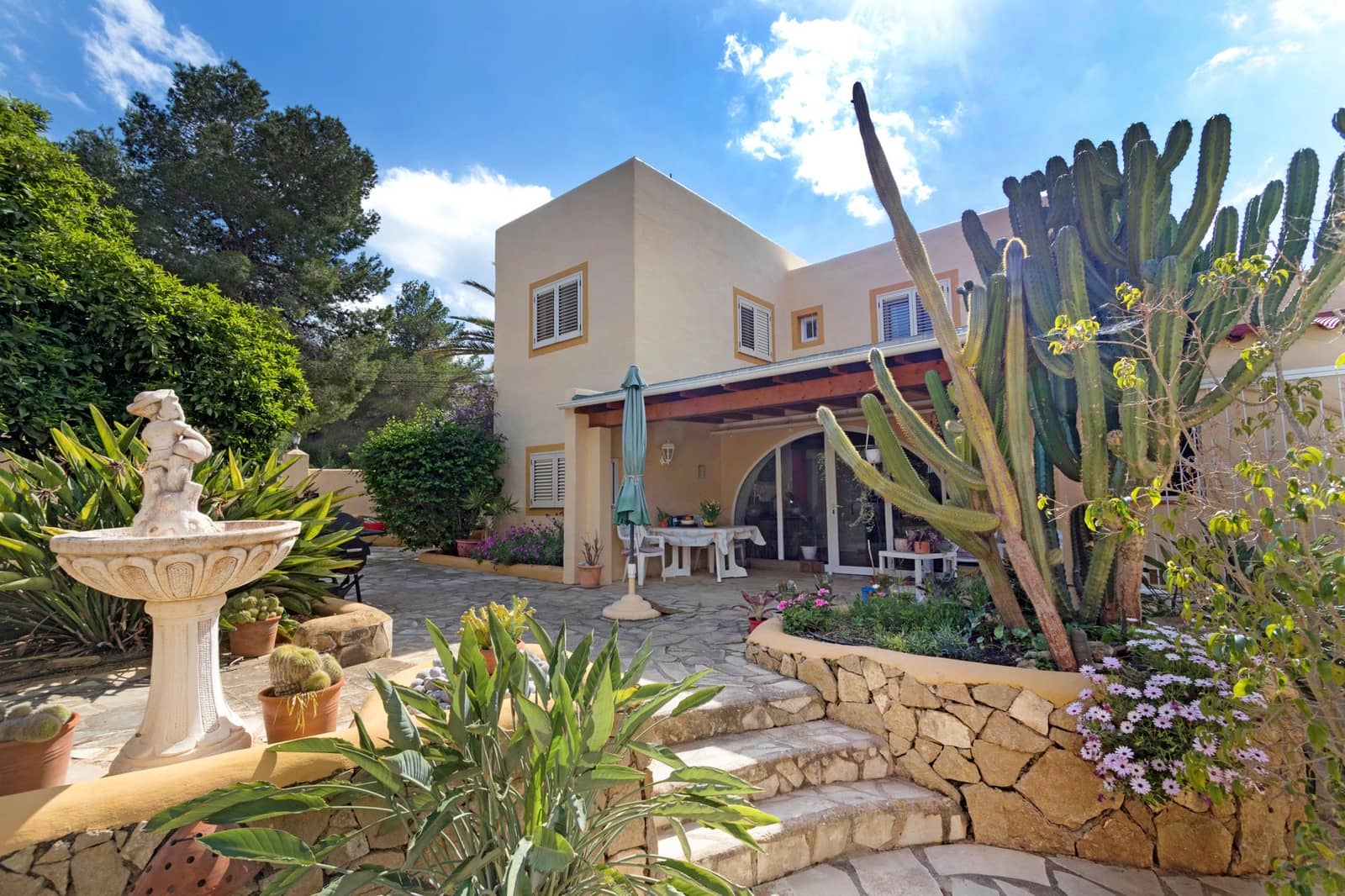 5 sypialnia Willa na sprzedaż w Es Figueral - 1 200 000 € (Ref: 8323870)