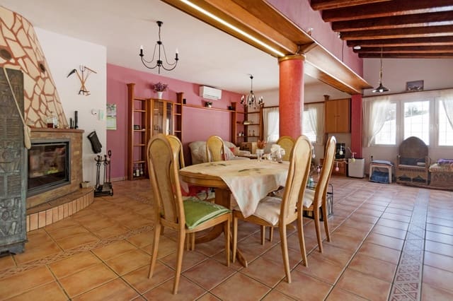 5 chambre Villa/Maison à vendre à Es Figueral, Santa Eulalia / Santa Eularia - 1 200 000 € (Ref: 8323870)