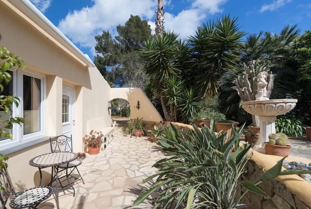 5 chambre Villa/Maison à vendre à Es Figueral, Santa Eulalia / Santa Eularia - 1 200 000 € (Ref: 8323870)