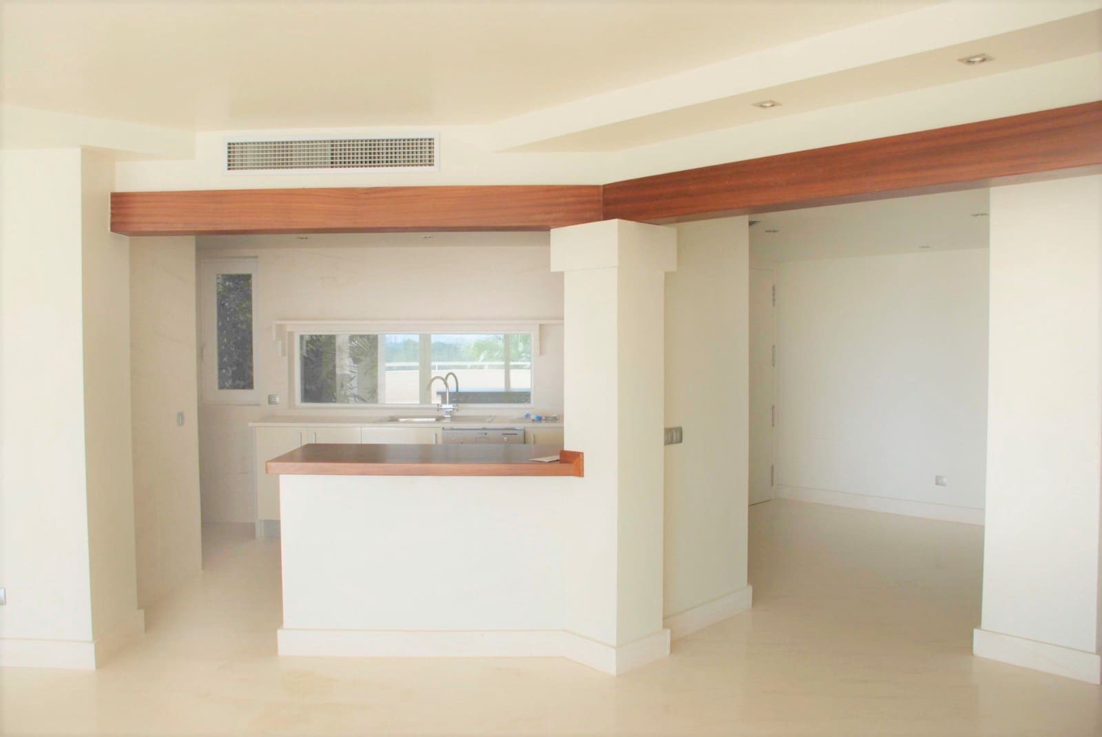 4 soveværelse Lejlighed til salg i Cala Llenya med garage - € 1.375.000 (Ref: 8350279)