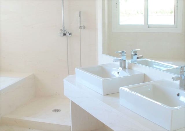 4 soveværelse Lejlighed til salg i Cala Llenya, Santa Eulalia / Santa Eularia med garage - € 1.375.000 (Ref: 8350279)