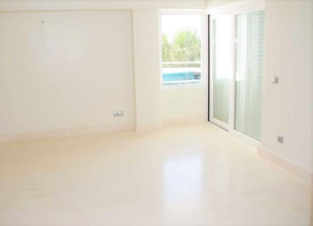 4 soveværelse Lejlighed til salg i Cala Llenya, Santa Eulalia / Santa Eularia med garage - € 1.375.000 (Ref: 8350279)