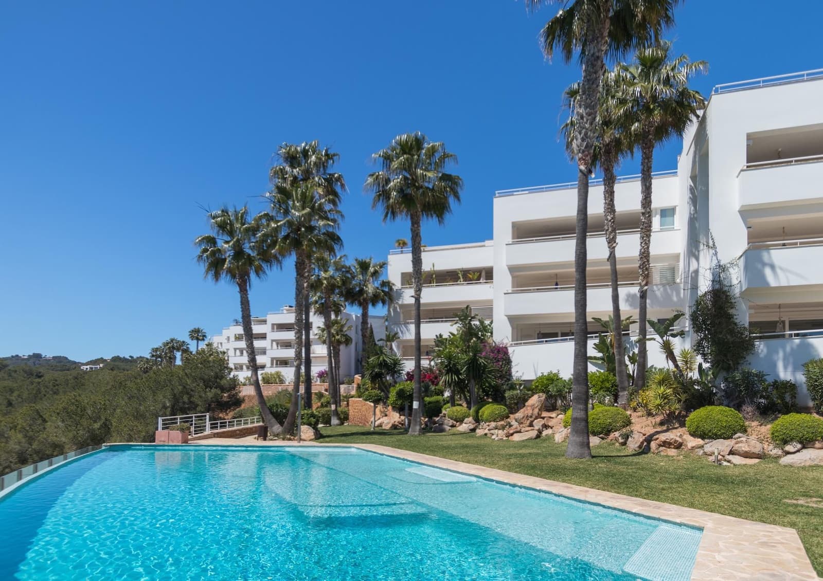 4 soveværelse Lejlighed til salg i Cala Llenya med garage - € 1.375.000 (Ref: 8350279)