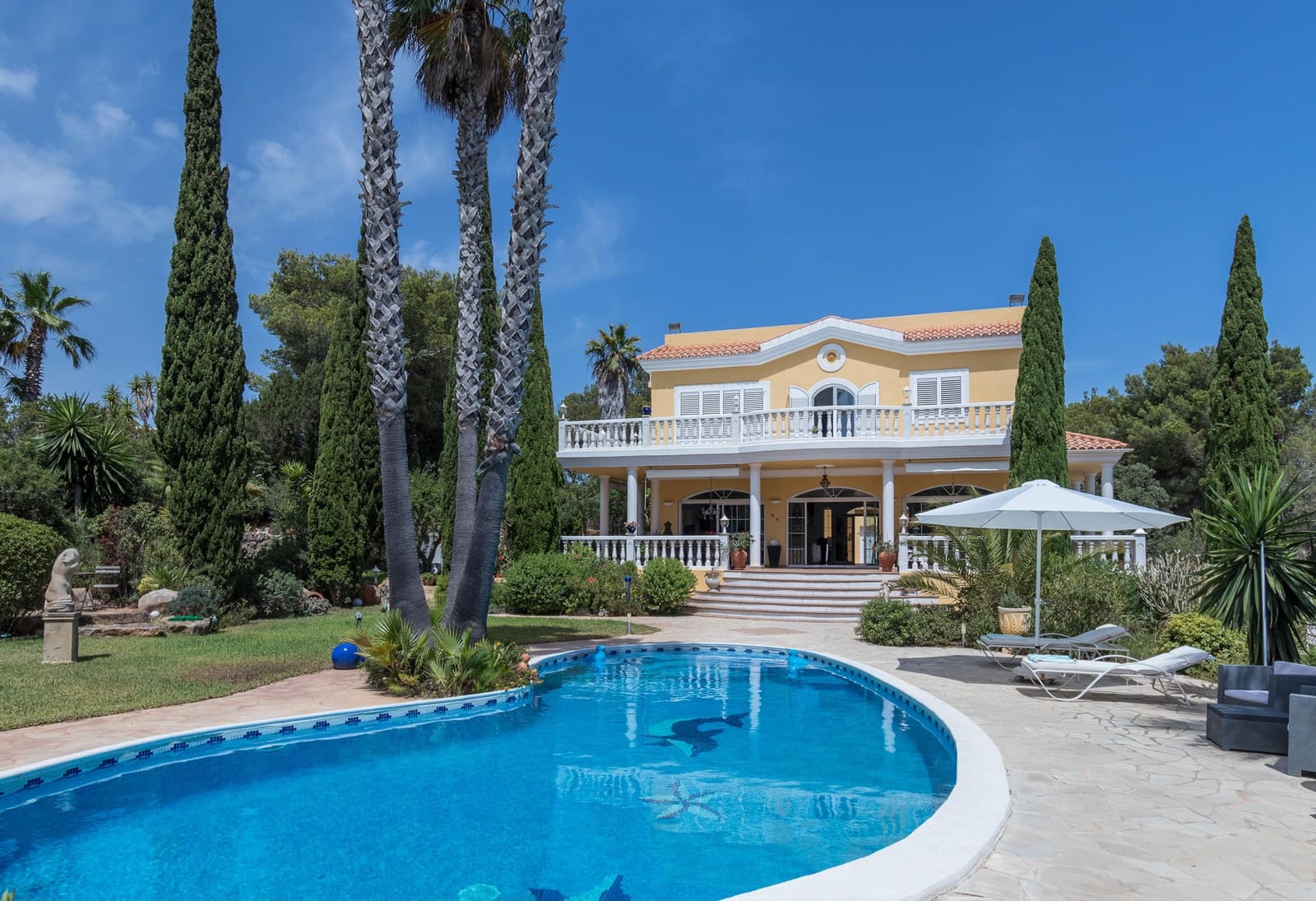 4 bedroom Villa for sale in Sant Carles de Peralta with pool garage - € 4,800,000 (Ref: 8463062)