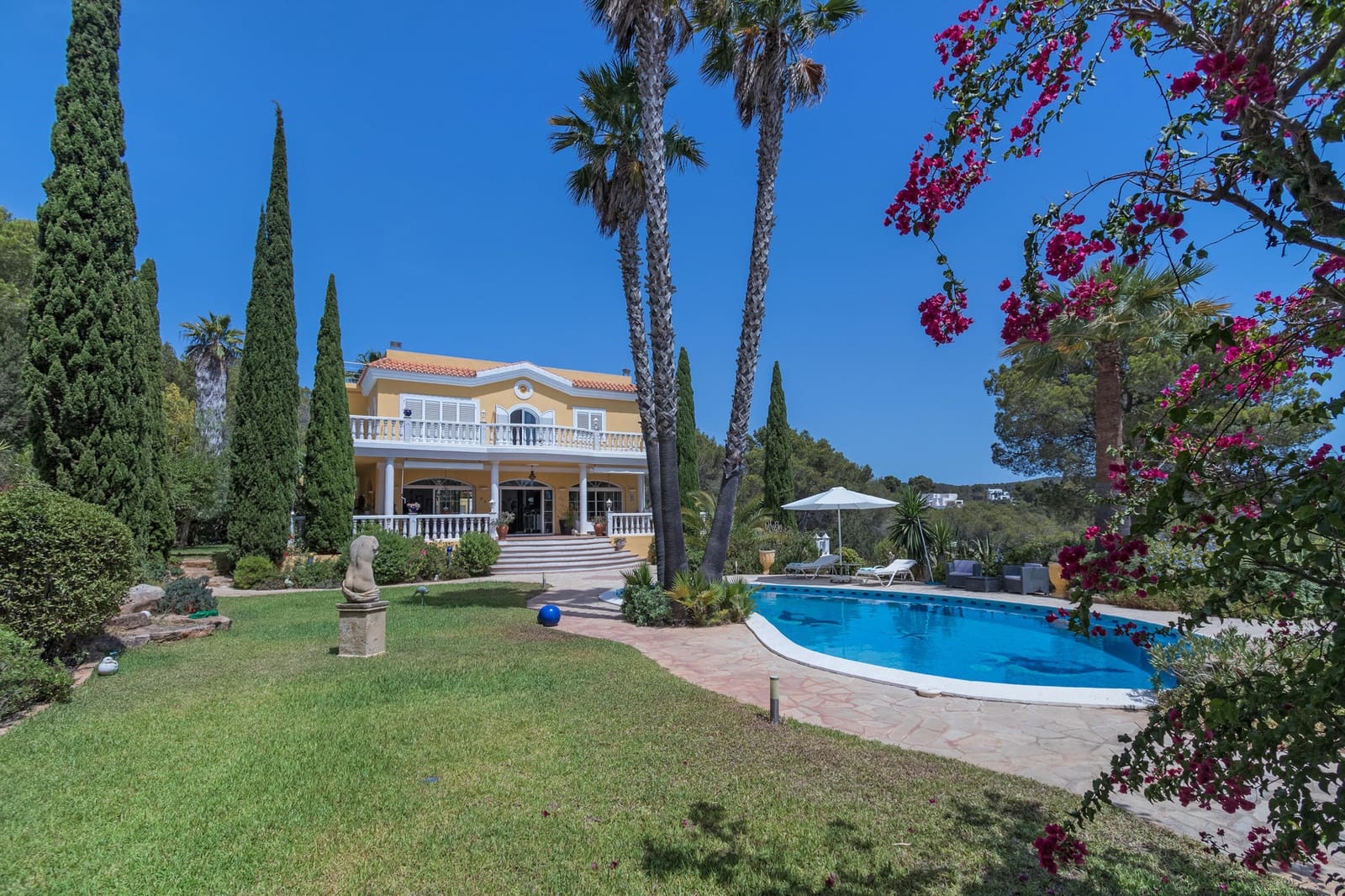 4 bedroom Villa for sale in Sant Carles de Peralta with pool garage - € 4,800,000 (Ref: 8463062)