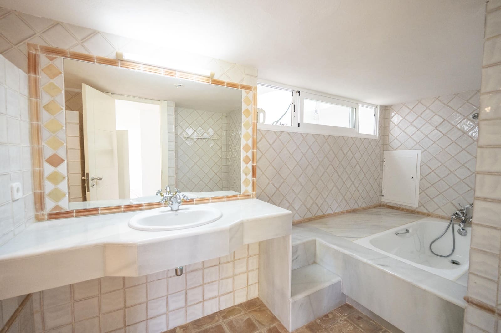 5 sypialnia Willa na sprzedaż w Roca Llisa z basenem garażem - 4 300 000 € (Ref: 8467501)