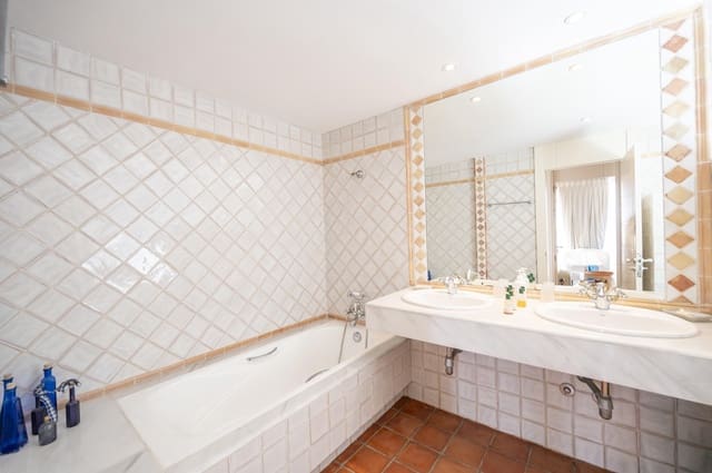 5 sypialnia Willa na sprzedaż w Roca Llisa, Santa Eulalia / Santa Eularia z basenem garażem - 4 300 000 € (Ref: 8467501)