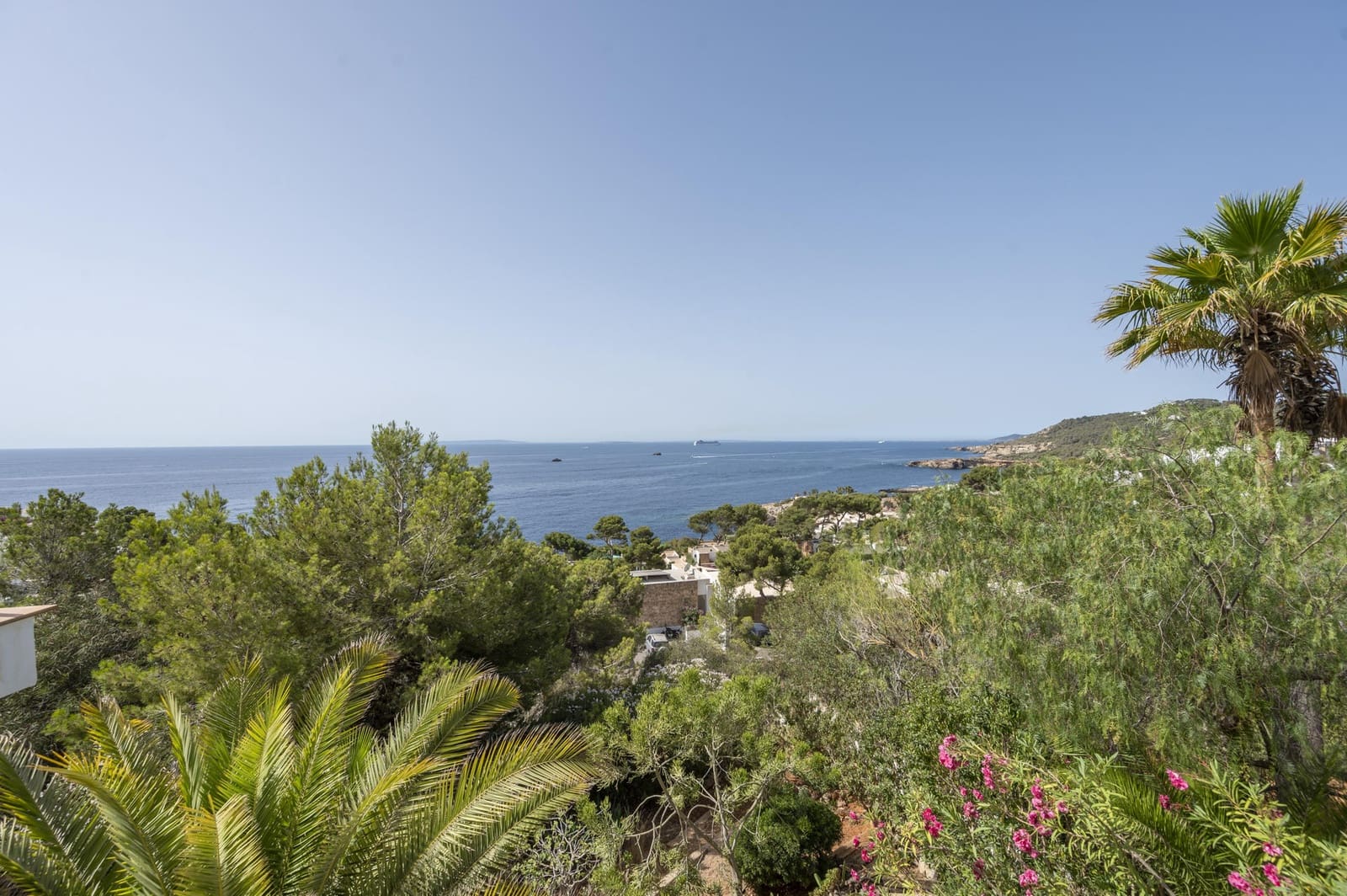 5 sypialnia Willa na sprzedaż w Roca Llisa z basenem garażem - 4 300 000 € (Ref: 8467501)