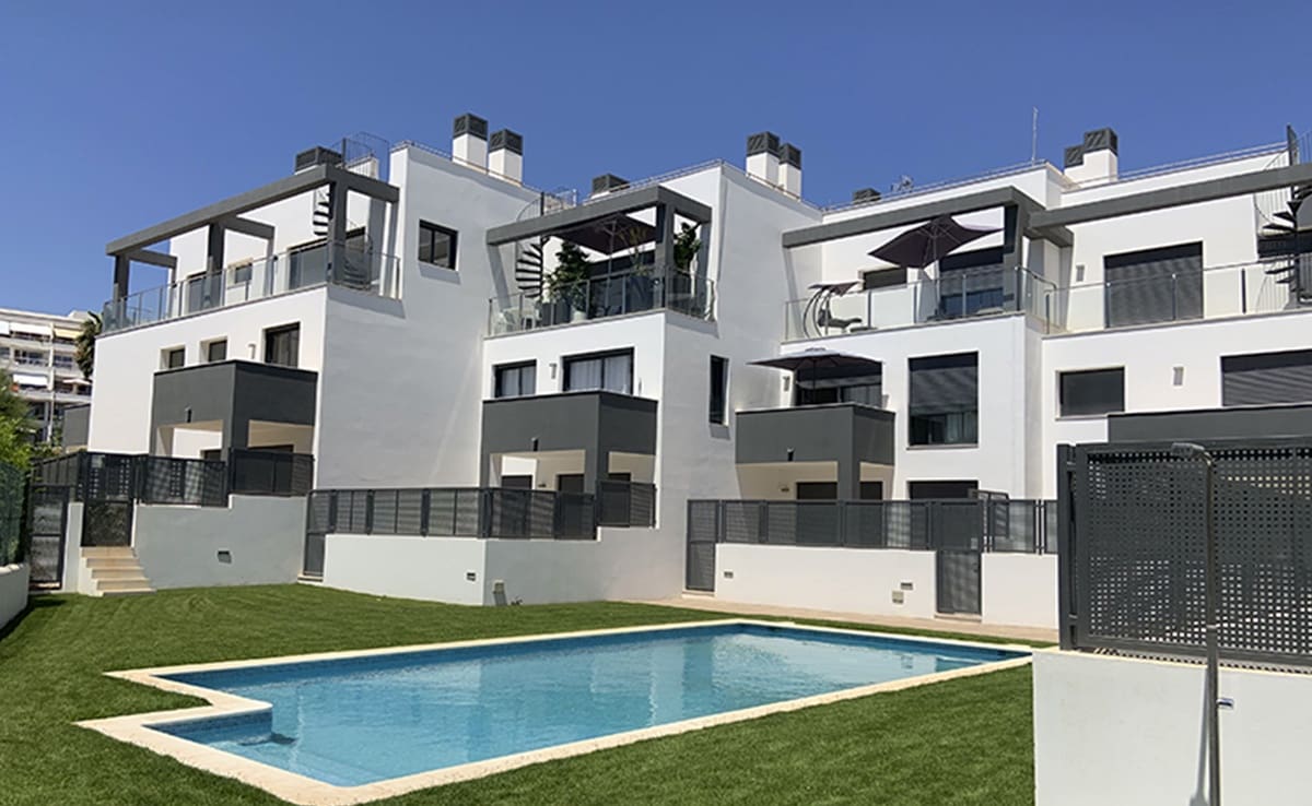 3 slaapkamer Flat te koop in La Siesta - € 850.000 (Ref: 8567626)