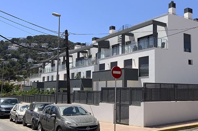 3 sypialnia Mieszkanie na sprzedaż w La Siesta, Santa Eulalia / Santa Eularia - 850 000 € (Ref: 8567626)