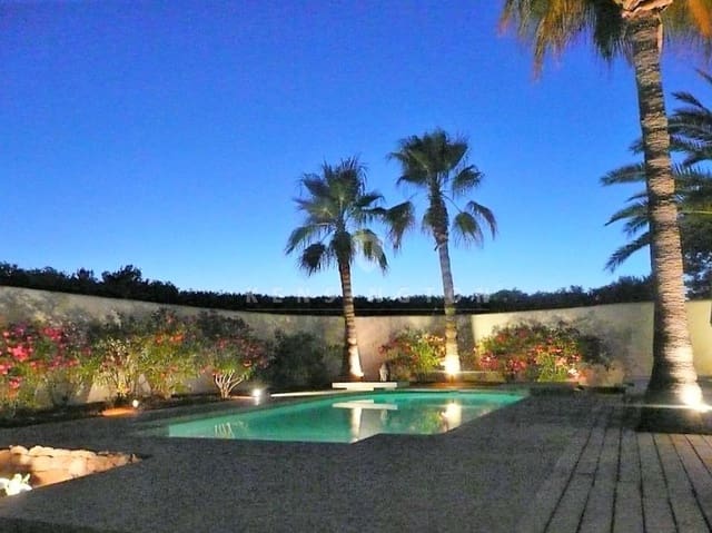 4 soveværelse Villa til salg i Cala Tarida, San Jose / Sant Josep de Sa Talaia med swimmingpool - € 1.950.000 (Ref: 8596767)