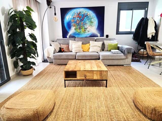 4 soverom Leilighet til salgs i La Siesta, Santa Eulalia / Santa Eularia med svømmebasseng garasje - € 950 000 (Ref: 8762641)