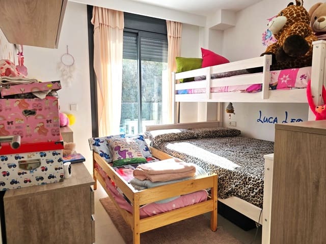 4 soverom Leilighet til salgs i La Siesta, Santa Eulalia / Santa Eularia med svømmebasseng garasje - € 950 000 (Ref: 8762641)