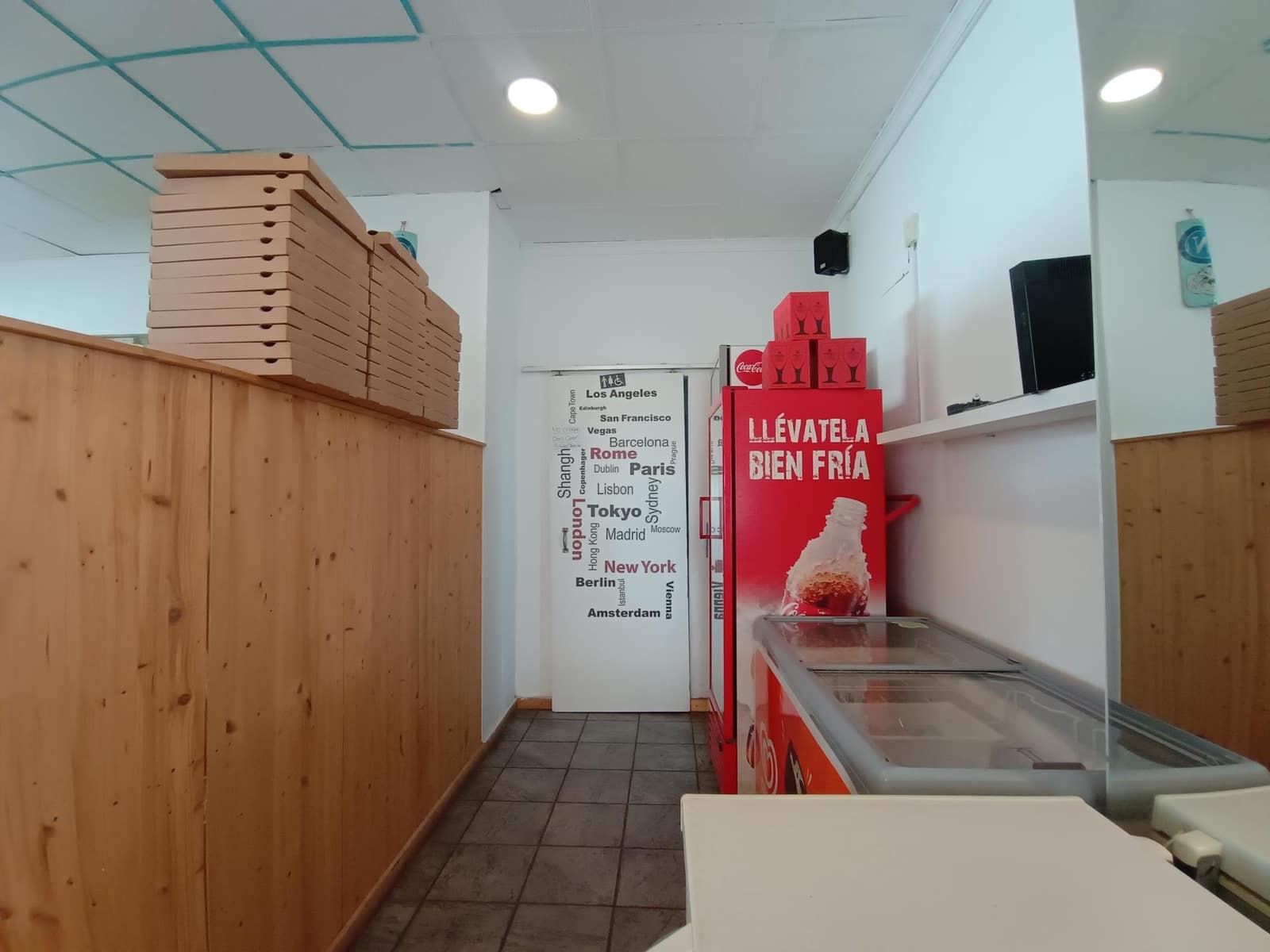 Commercieel te huur in Santa Eulalia / Santa Eularia - € 3.025 (Ref: 8762643)