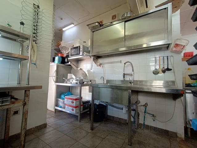 Commercieel te huur in Santa Eulalia / Santa Eularia - € 3.025 (Ref: 8762643)