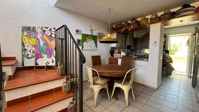 3 soverom Leilighet til salgs i La Siesta, Santa Eulalia / Santa Eularia - € 674 000 (Ref: 8762647)