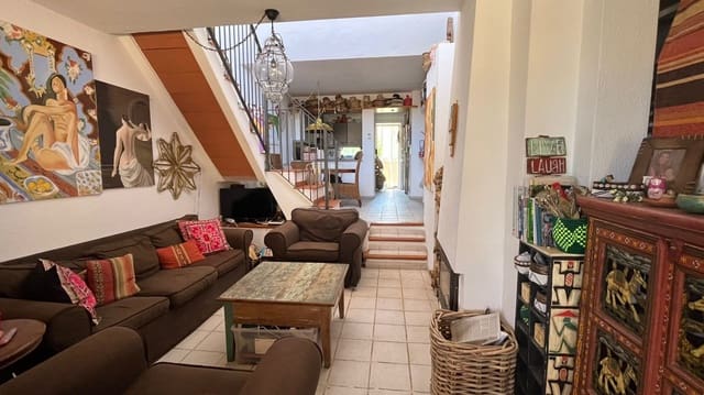 3 soverom Leilighet til salgs i La Siesta, Santa Eulalia / Santa Eularia - € 674 000 (Ref: 8762647)