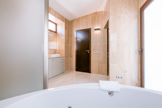 4 slaapkamer Villa te koop in Ibiza dorp - € 2.875.000 (Ref: 8774953)