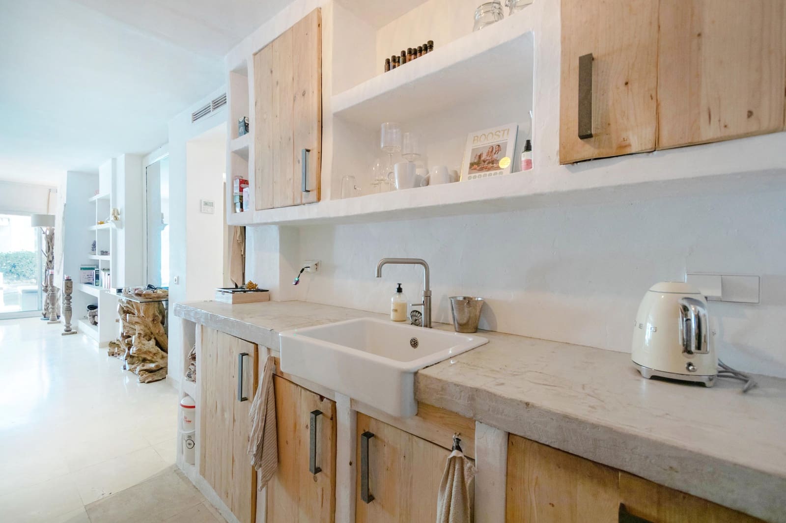 2 bedroom Flat for sale in Cala Llenya - € 650,000 (Ref: 8791604)