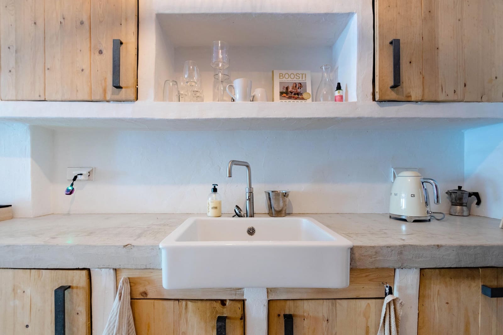 2 bedroom Flat for sale in Cala Llenya - € 650,000 (Ref: 8791604)