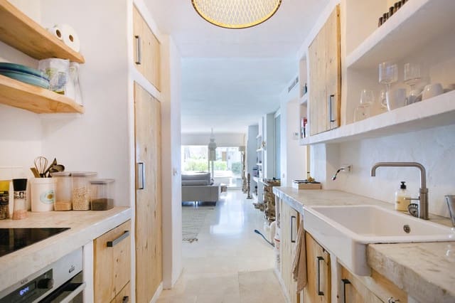 2 soveværelse Lejlighed til salg i Cala Llenya, Santa Eulalia / Santa Eularia - € 650.000 (Ref: 8791604)