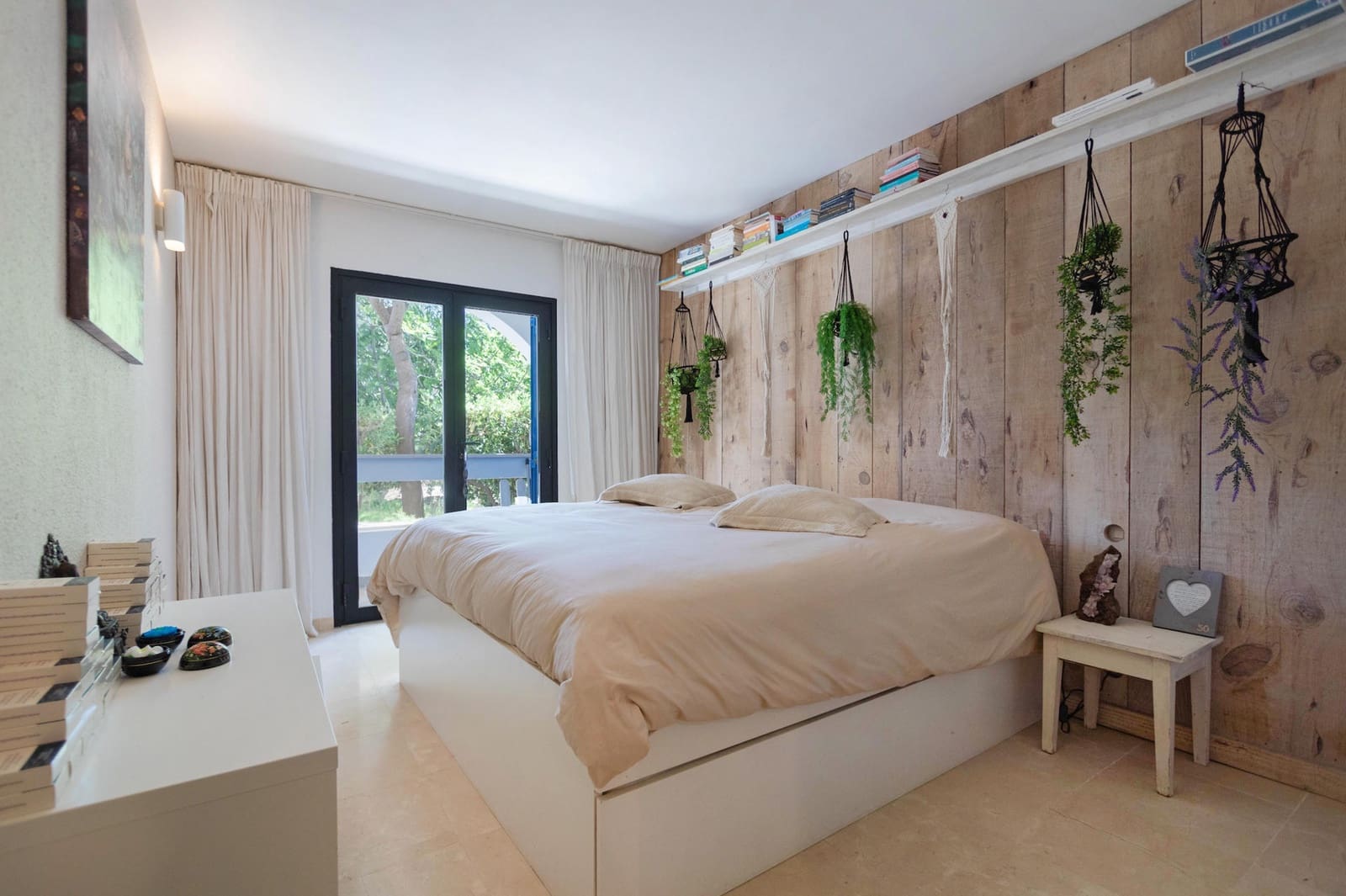 2 bedroom Flat for sale in Cala Llenya - € 650,000 (Ref: 8791604)