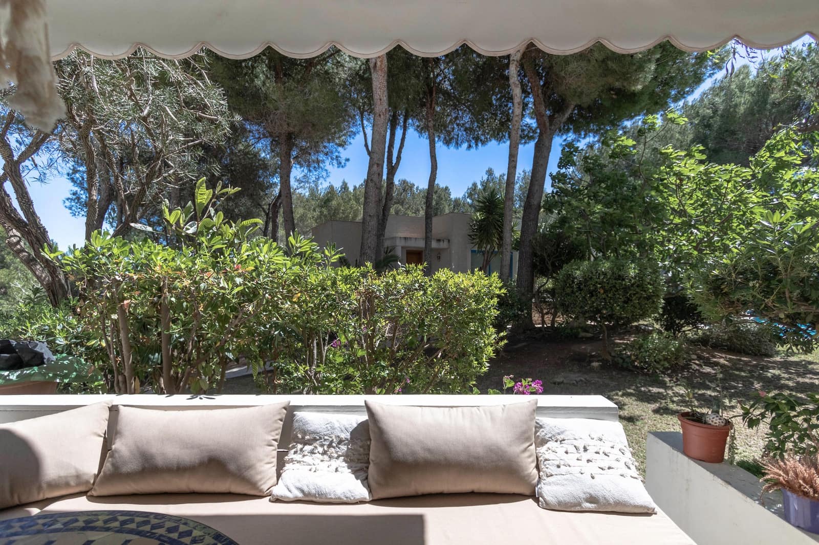 2 bedroom Flat for sale in Cala Llenya - € 650,000 (Ref: 8791604)