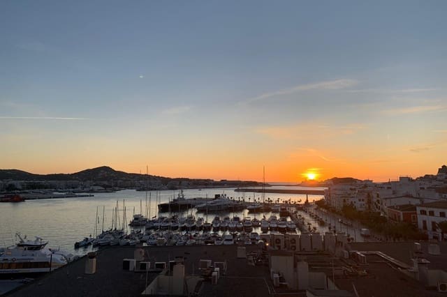 1 slaapkamer Penthouse te koop in Ibiza dorp - € 715.000 (Ref: 8815246)