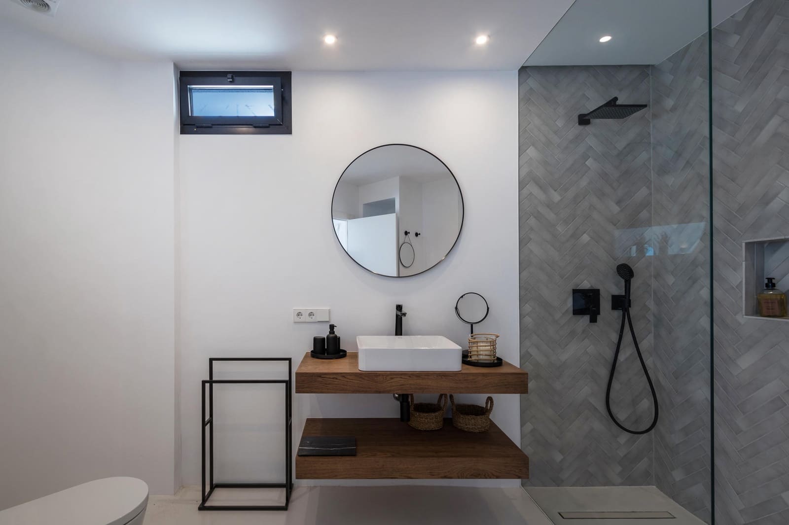 5 soveværelse Villa til salg i Roca Llisa med swimmingpool garage - € 5.900.000 (Ref: 8824497)