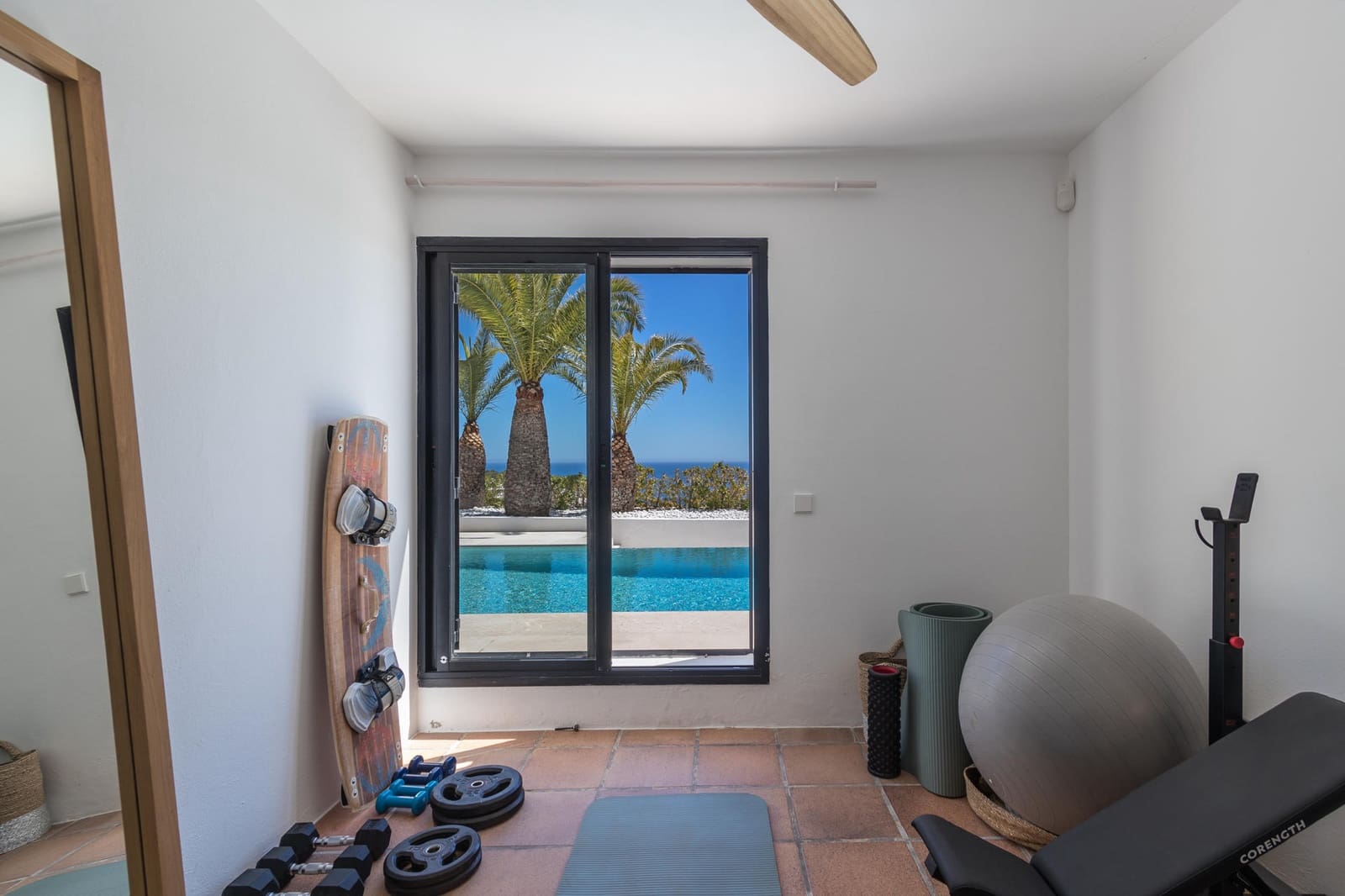 5 soveværelse Villa til salg i Roca Llisa med swimmingpool garage - € 5.900.000 (Ref: 8824497)