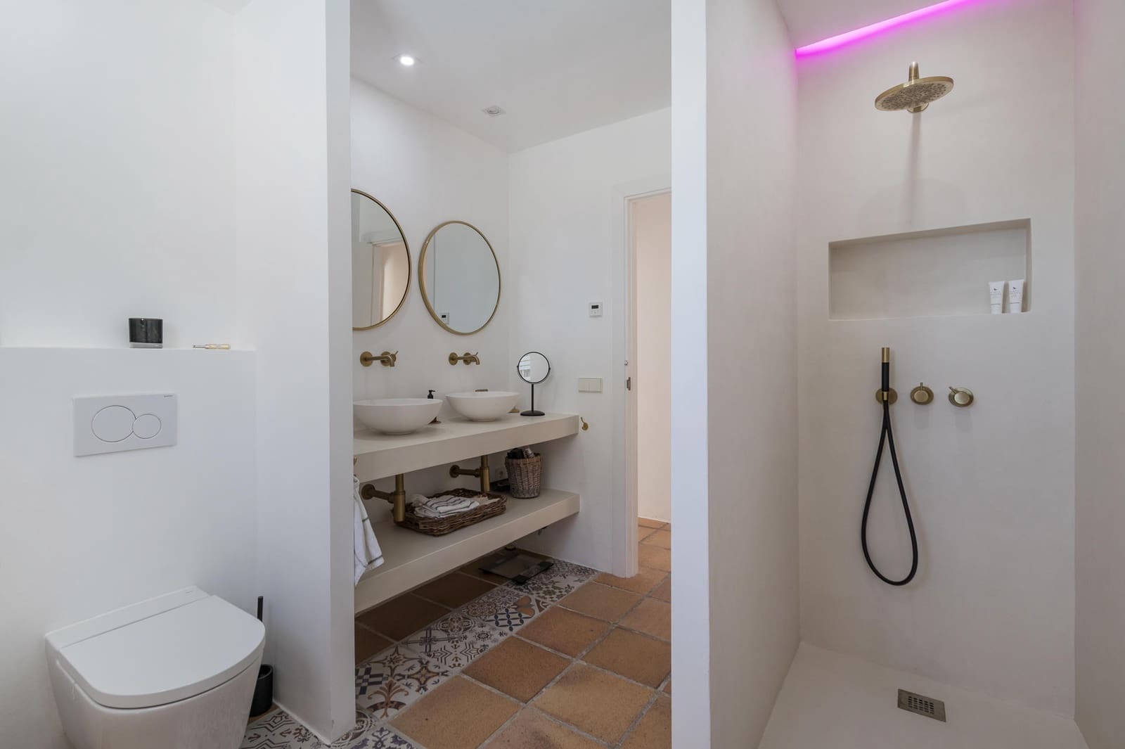 5 soveværelse Villa til salg i Roca Llisa med swimmingpool garage - € 5.900.000 (Ref: 8824497)