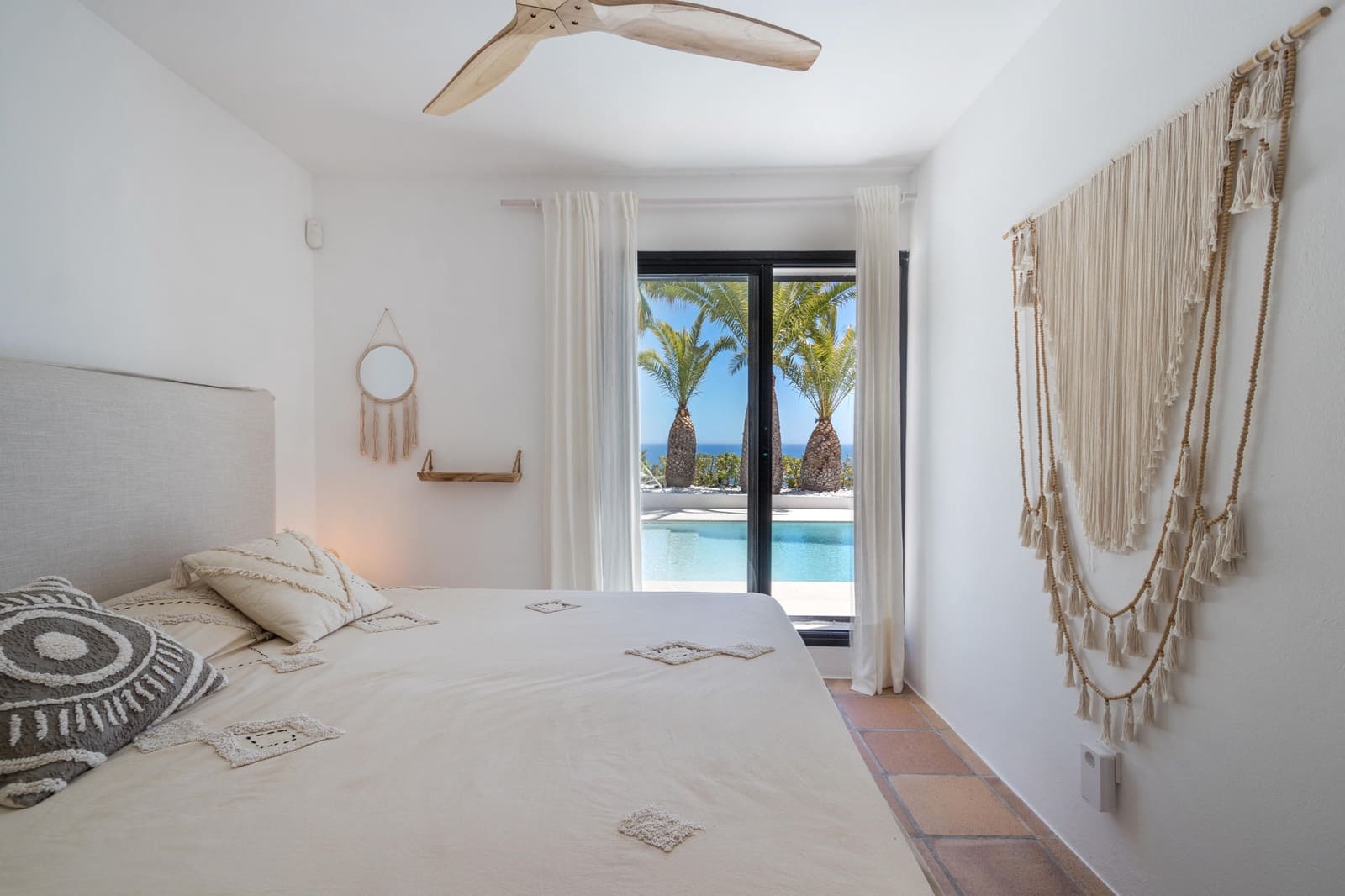 5 soveværelse Villa til salg i Roca Llisa med swimmingpool garage - € 5.900.000 (Ref: 8824497)