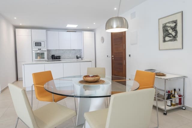 2 makuuhuone Rivitalo myytävänä paikassa Roca Llisa, Santa Eulalia / Santa Eularia - 835 000 € (Ref: 8939298)