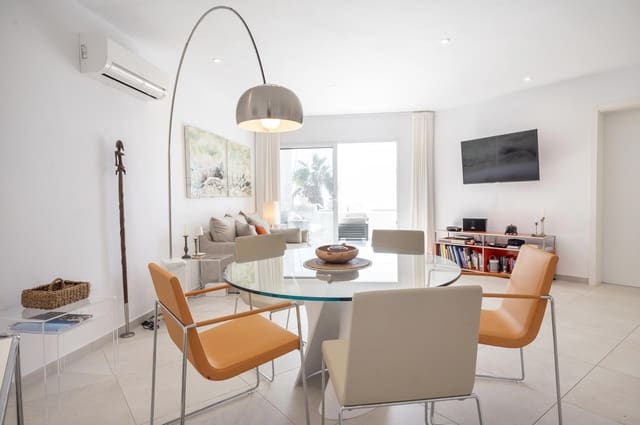 2 makuuhuone Rivitalo myytävänä paikassa Roca Llisa, Santa Eulalia / Santa Eularia - 835 000 € (Ref: 8939298)