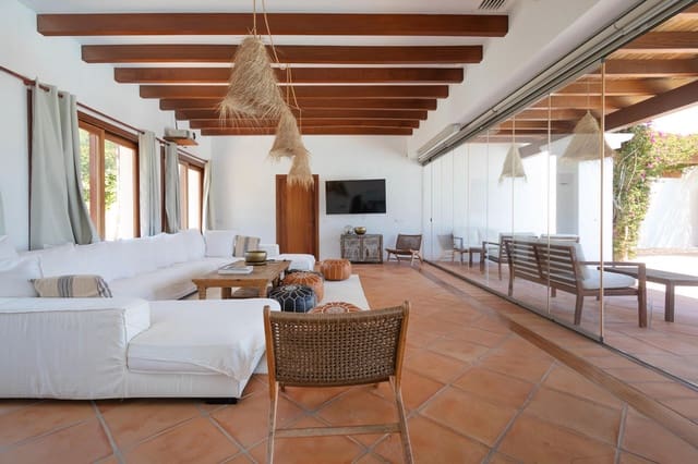 4 quarto Quinta/Casa Rural para venda em Nuestra Señora de Jesus, Santa Eulalia / Santa Eularia com piscina garagem - 9 900 000 € (Ref: 9000940)