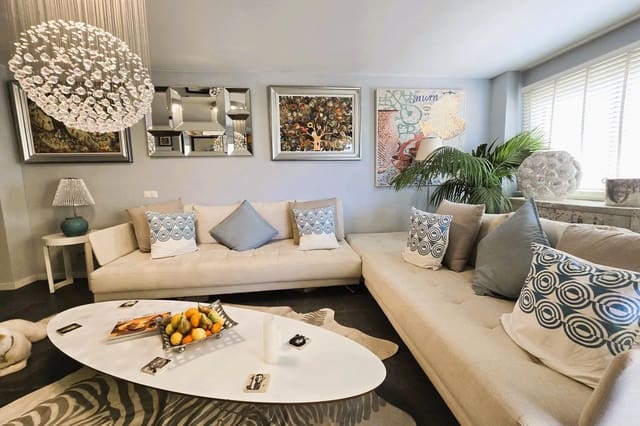 3 sypialnia Mieszkanie na sprzedaż w Santa Eulalia / Santa Eularia z basenem garażem - 795 000 € (Ref: 9064907)