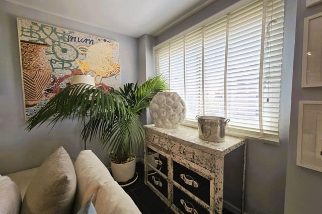 3 sypialnia Mieszkanie na sprzedaż w Santa Eulalia / Santa Eularia z basenem garażem - 795 000 € (Ref: 9064907)