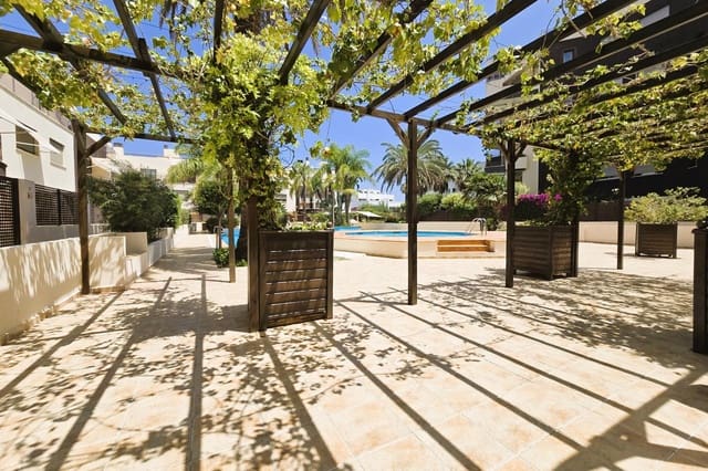 3 sypialnia Mieszkanie na sprzedaż w Santa Eulalia / Santa Eularia z basenem garażem - 795 000 € (Ref: 9064907)