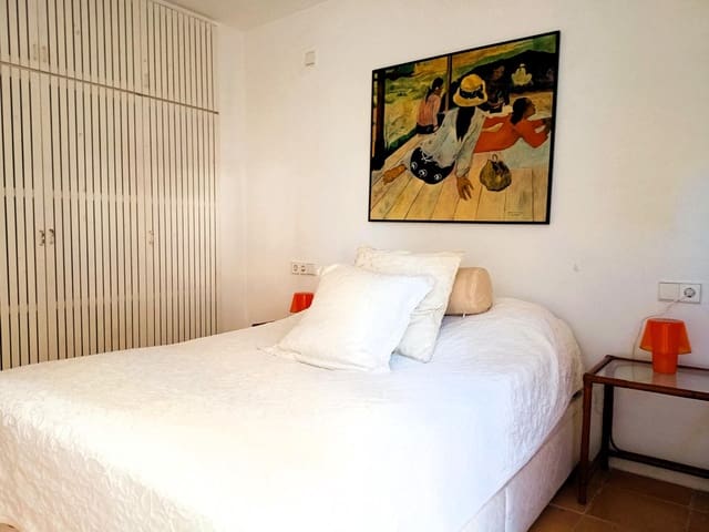 2 slaapkamer Flat te koop in Santa Eulalia / Santa Eularia - € 750.000 (Ref: 9068483)