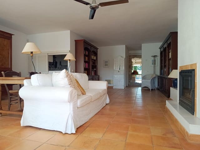 2 slaapkamer Flat te koop in Santa Eulalia / Santa Eularia - € 750.000 (Ref: 9068483)