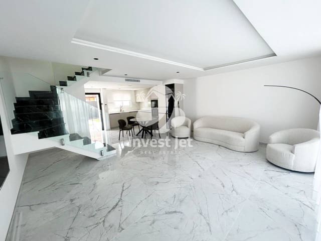 3 sovrum Villa till salu i Corralejo, La Oliva med pool garage - 450 000 € (Ref: 8414831)