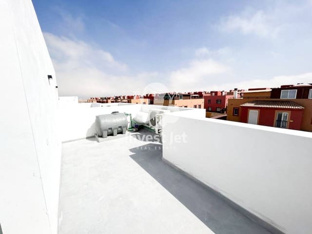 3 sovrum Villa till salu i Corralejo, La Oliva med pool garage - 450 000 € (Ref: 8414831)