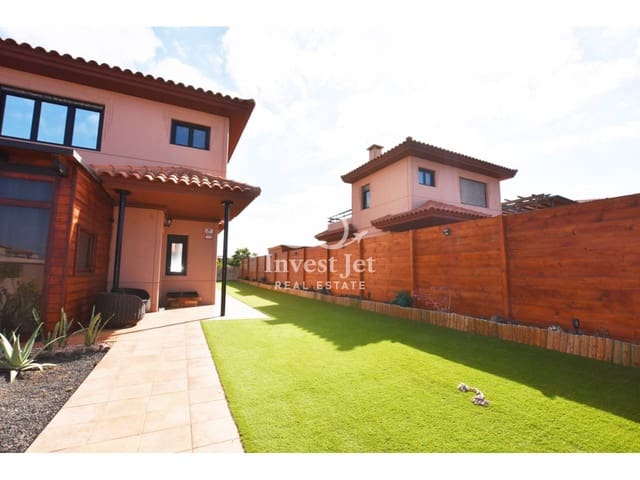 2 bedroom Townhouse for sale in Lajares, La Oliva with pool - € 290,000 (Ref: 9310266)