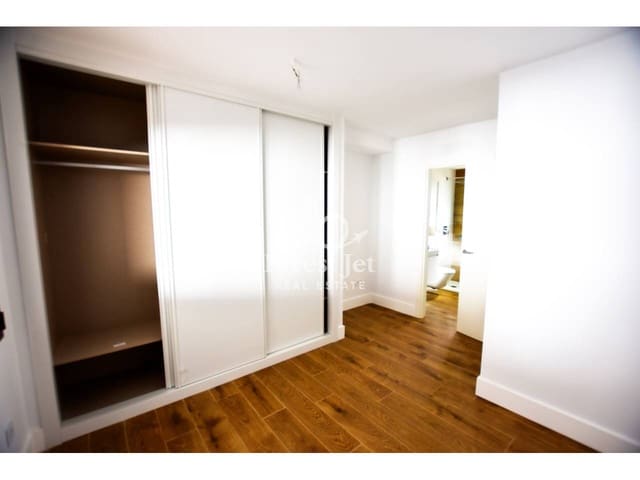 2 makuuhuone Asunto myytävänä paikassa Corralejo, La Oliva mukana uima-altaan 
autotalli - 329 000 € (Ref: 9478528)