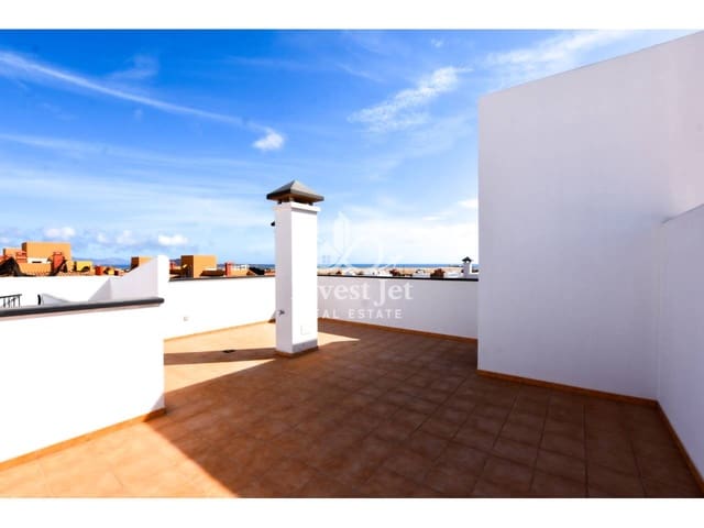 2 bedroom Flat for sale in Corralejo with pool garage - € 245,000 (Ref: 9478528)