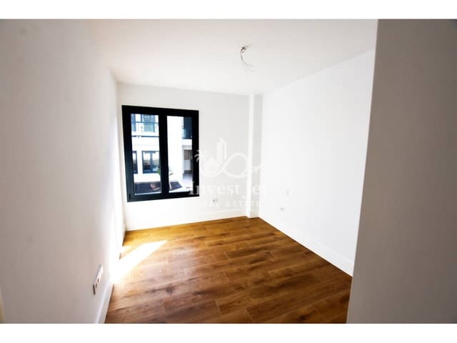 2 bedroom Flat for sale in Corralejo with pool garage - € 245,000 (Ref: 9478528)