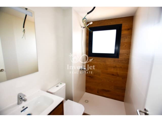 2 bedroom Flat for sale in Corralejo with pool garage - € 245,000 (Ref: 9478528)
