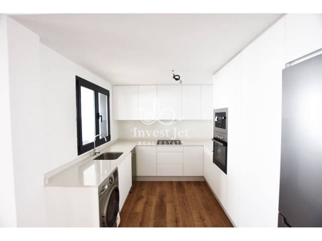 2 bedroom Flat for sale in Corralejo with pool garage - € 245,000 (Ref: 9478528)