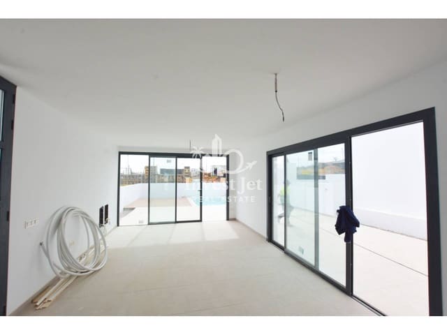 4 sovrum Villa till salu i Corralejo, La Oliva med pool garage - 520 000 € (Ref: 9627133)