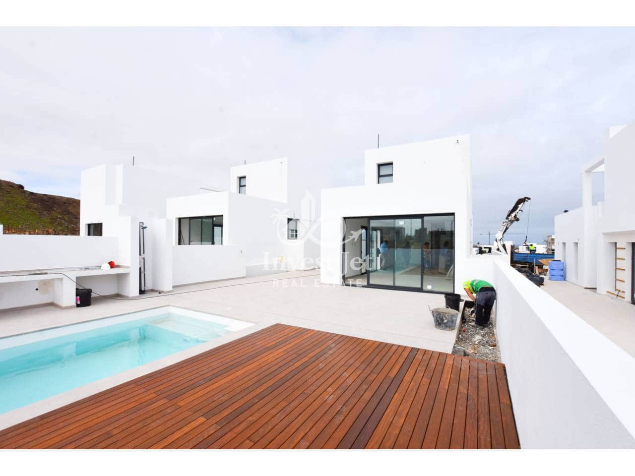 4 quarto Moradia para venda em Corralejo com piscina garagem - 520 000 € (Ref: 9627133)